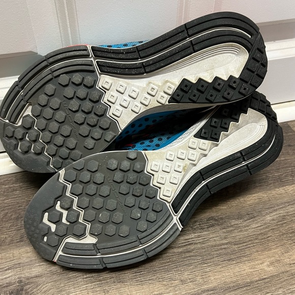 Nike Zoom Elite Running Shoes - Picture 3 of 5